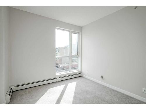 704-325 3 Street Se, Calgary, AB - Indoor Photo Showing Other Room