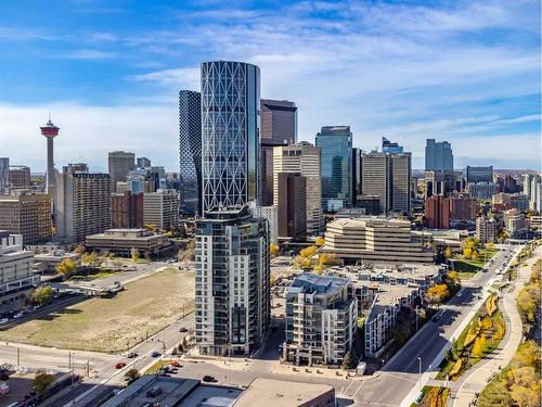 704-325 3 Street Se, Calgary, AB - Outdoor With View