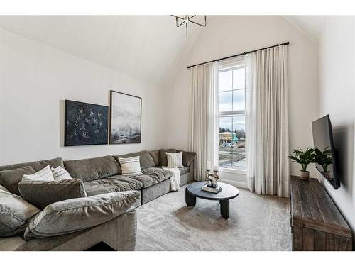 333 Bessborough Drive Sw, Calgary, AB - Indoor Photo Showing Living Room