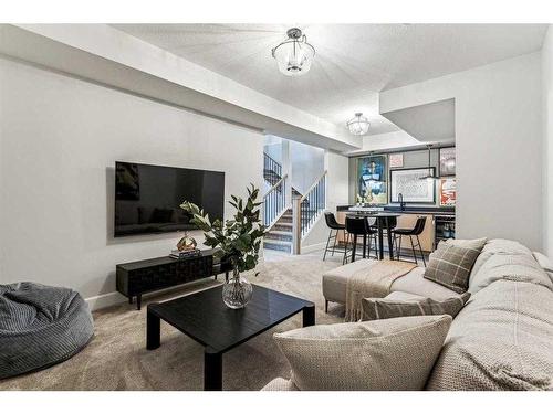 333 Bessborough Drive Sw, Calgary, AB - Indoor Photo Showing Living Room