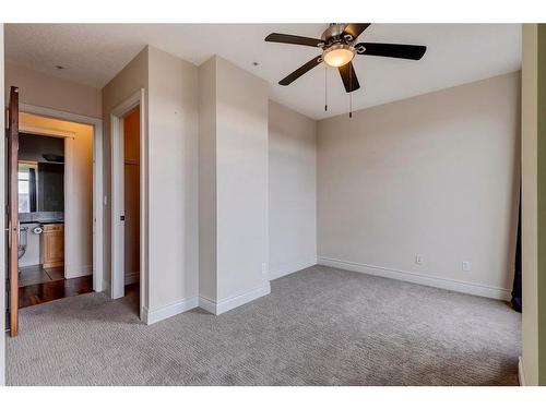 502-4 14 Street Nw, Calgary, AB - Indoor Photo Showing Other Room