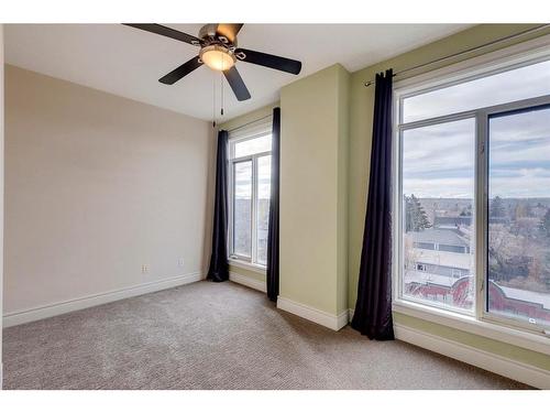 502-4 14 Street Nw, Calgary, AB - Indoor Photo Showing Other Room