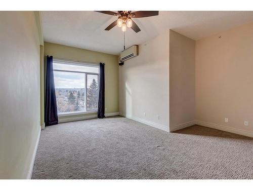 502-4 14 Street Nw, Calgary, AB - Indoor Photo Showing Other Room