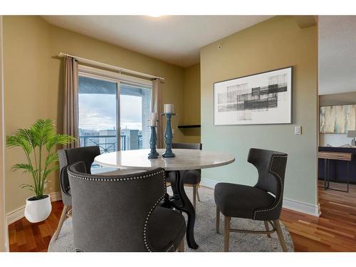 502-4 14 Street Nw, Calgary, AB - Indoor Photo Showing Dining Room