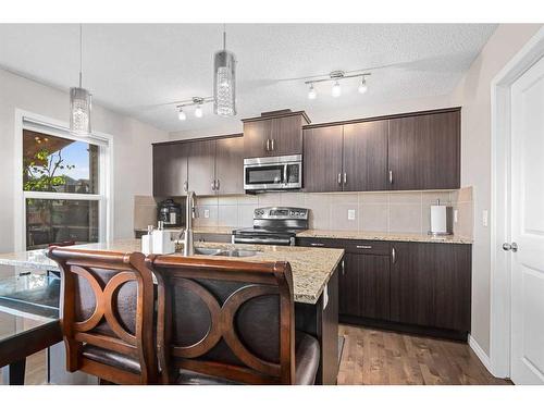 2352 Baywater Crescent Sw, Airdrie, AB - Indoor Photo Showing Kitchen