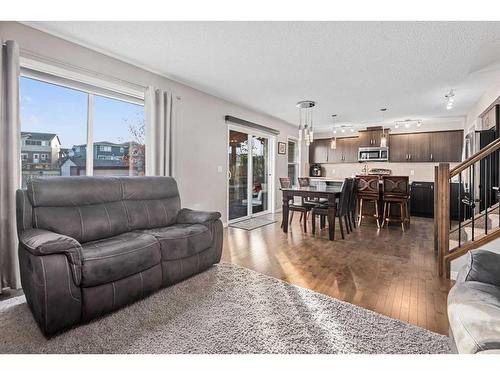 2352 Baywater Crescent Sw, Airdrie, AB - Indoor Photo Showing Living Room