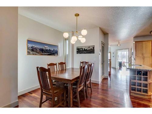 2224 9 Avenue Se, Calgary, AB - Indoor Photo Showing Dining Room