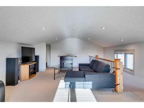 2224 9 Avenue Se, Calgary, AB - Indoor Photo Showing Living Room