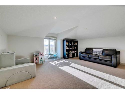 2224 9 Avenue Se, Calgary, AB - Indoor Photo Showing Other Room