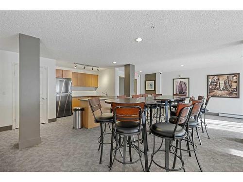 322-5115 Richard Road Sw, Calgary, AB - Indoor Photo Showing Dining Room