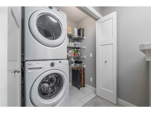 805 Evanston Manor Nw, Calgary, AB - Indoor Photo Showing Laundry Room