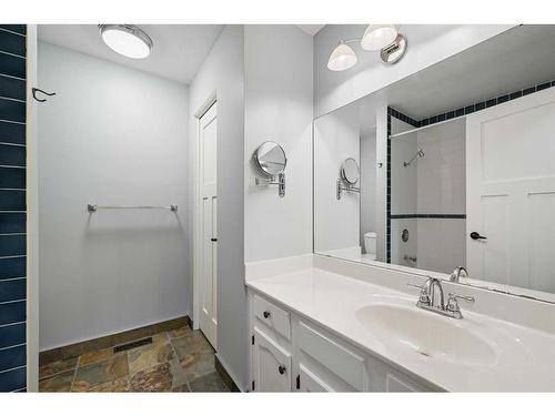 226 Midridge Crescent Se, Calgary, AB - Indoor Photo Showing Bathroom