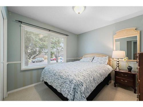 226 Midridge Crescent Se, Calgary, AB - Indoor Photo Showing Bedroom