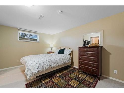 226 Midridge Crescent Se, Calgary, AB - Indoor Photo Showing Bedroom