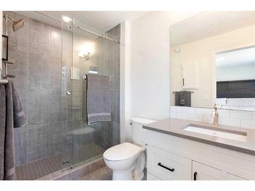 51 Magnolia Way Se, Calgary, AB - Indoor Photo Showing Bathroom