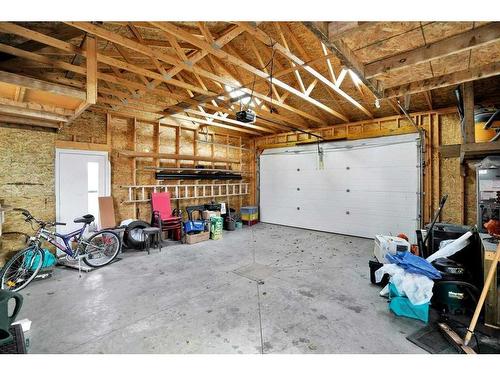 4921 54 Avenue, Olds, AB - Indoor Photo Showing Garage