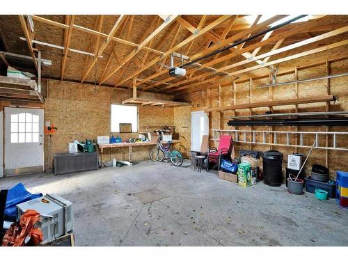 4921 54 Avenue, Olds, AB - Indoor Photo Showing Garage