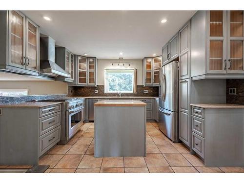 3235 Conrad Crescent Nw, Calgary, AB - Indoor Photo Showing Kitchen With Stainless Steel Kitchen