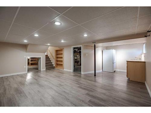 3235 Conrad Crescent Nw, Calgary, AB - Indoor