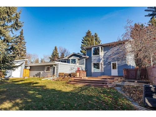 3235 Conrad Crescent Nw, Calgary, AB - Outdoor