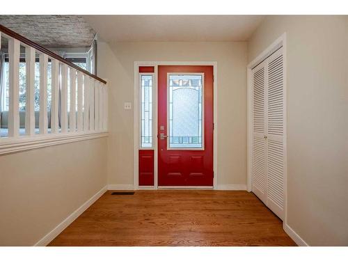 3235 Conrad Crescent Nw, Calgary, AB - Indoor Photo Showing Other Room