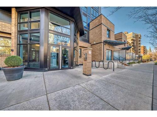 202-303 13 Avenue Sw, Calgary, AB - Outdoor