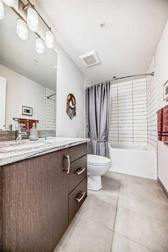 202-303 13 Avenue Sw, Calgary, AB - Indoor Photo Showing Bathroom