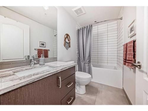 202-303 13 Avenue Sw, Calgary, AB - Indoor Photo Showing Bathroom