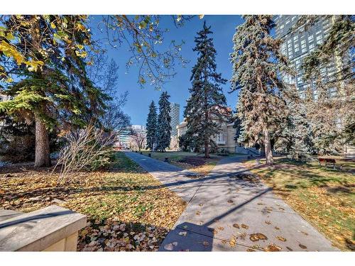 202-303 13 Avenue Sw, Calgary, AB - Outdoor With View