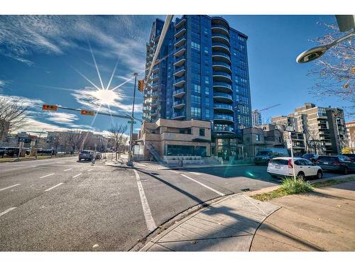 202-303 13 Avenue Sw, Calgary, AB - Outdoor With Facade