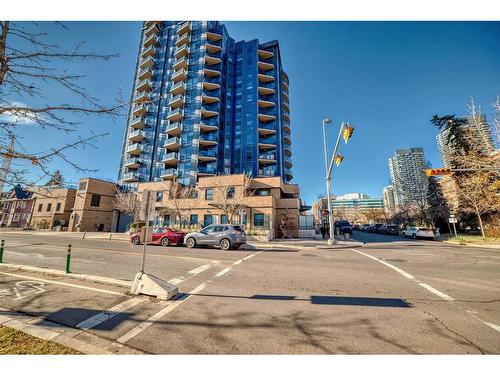 202-303 13 Avenue Sw, Calgary, AB - Outdoor With Facade