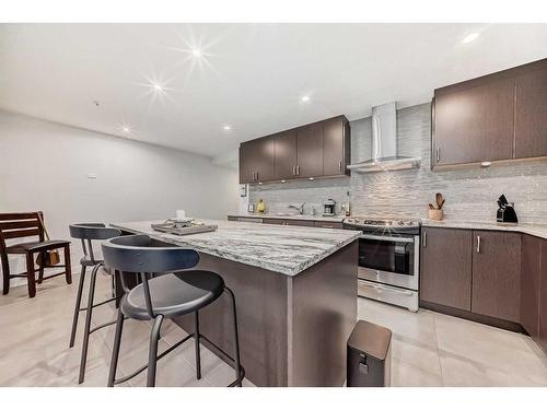 202-303 13 Avenue Sw, Calgary, AB - Indoor Photo Showing Kitchen With Upgraded Kitchen