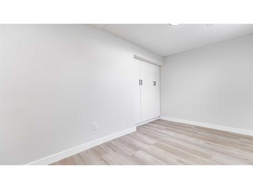 7 Doverglen Crescent Se, Calgary, AB - Indoor Photo Showing Other Room