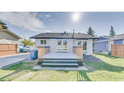 7 Doverglen Crescent Se, Calgary, AB - Outdoor With Deck Patio Veranda