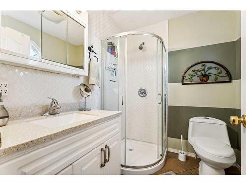 130 Hidden Valley Crescent Nw, Calgary, AB - Indoor Photo Showing Bathroom