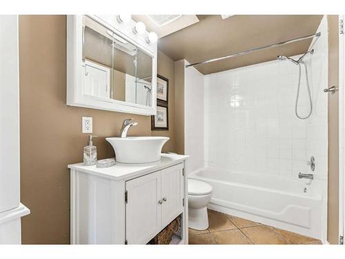 130 Hidden Valley Crescent Nw, Calgary, AB - Indoor Photo Showing Bathroom