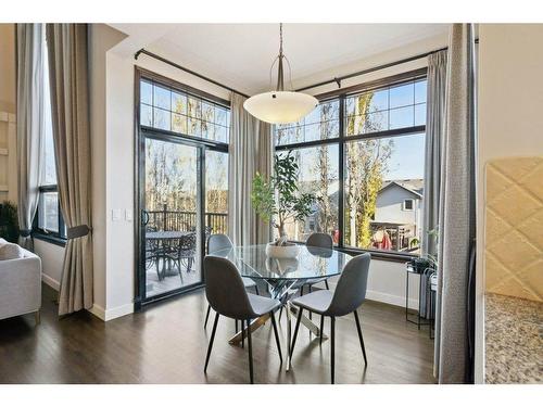 65 Springborough Boulevard Sw, Calgary, AB - Indoor Photo Showing Dining Room