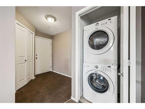 2215-16969 24 Street Sw, Calgary, AB - Indoor Photo Showing Laundry Room