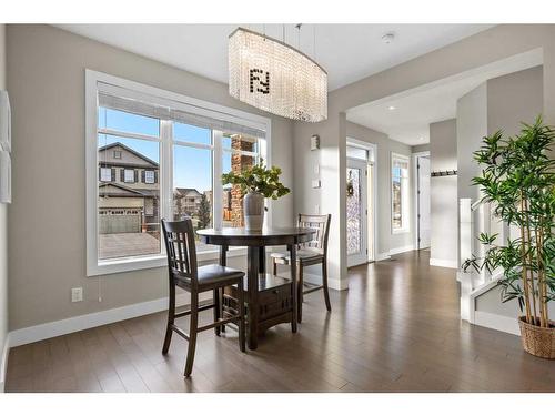 44 Windford Park Sw, Airdrie, AB - Indoor Photo Showing Dining Room