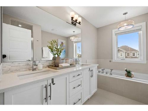 44 Windford Park Sw, Airdrie, AB - Indoor Photo Showing Bathroom