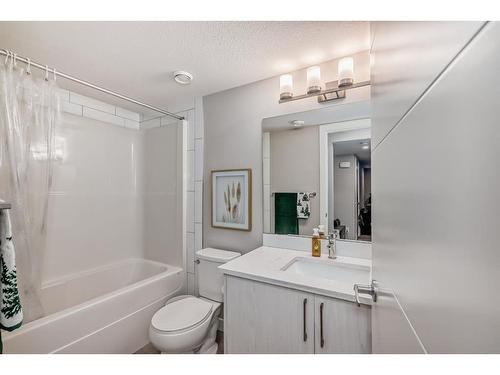 821 Sage Meadows Gardens Nw, Calgary, AB - Indoor Photo Showing Bathroom