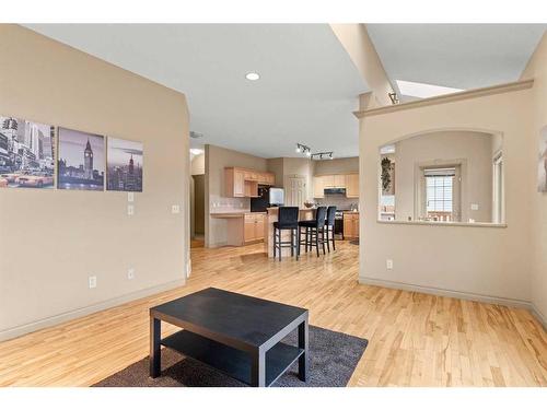 144 Oakmere Place, Chestermere, AB - Indoor Photo Showing Living Room