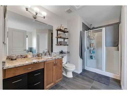 157 Sherwood Circle Nw, Calgary, AB - Indoor Photo Showing Bathroom