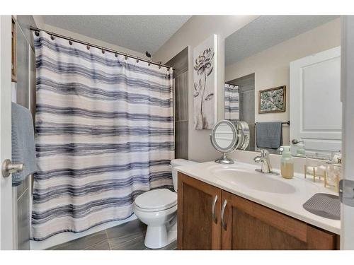 157 Sherwood Circle Nw, Calgary, AB - Indoor Photo Showing Bathroom