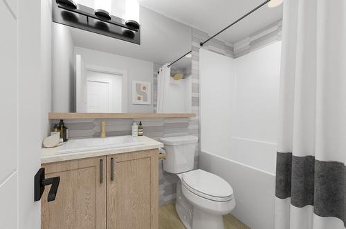 55-437 Alpine Avenue Sw, Calgary, AB - Indoor Photo Showing Bathroom