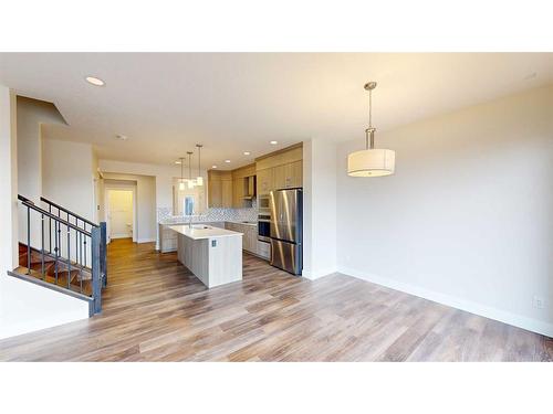 123 Saddlebred Link, Cochrane, AB - Indoor Photo Showing Kitchen