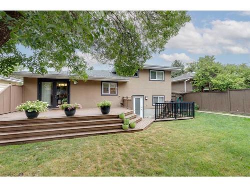 11 Woodlark Drive Sw, Calgary, AB - Outdoor With Deck Patio Veranda