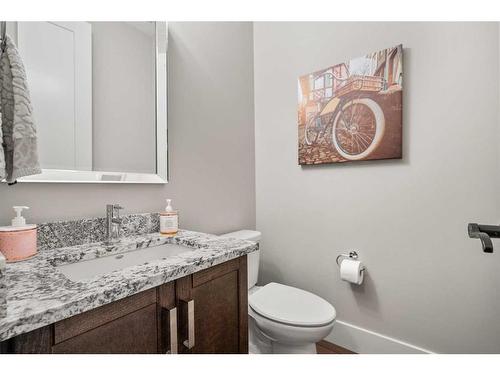 4512 16A Street Sw, Calgary, AB - Indoor Photo Showing Bathroom