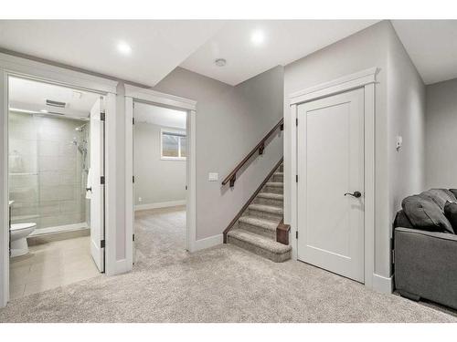 4512 16A Street Sw, Calgary, AB - Indoor Photo Showing Other Room