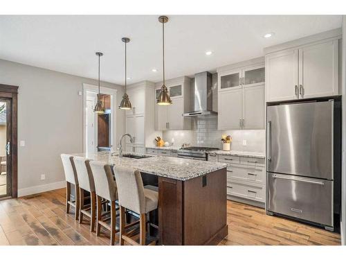 4512 16A Street Sw, Calgary, AB - Indoor Photo Showing Kitchen With Upgraded Kitchen